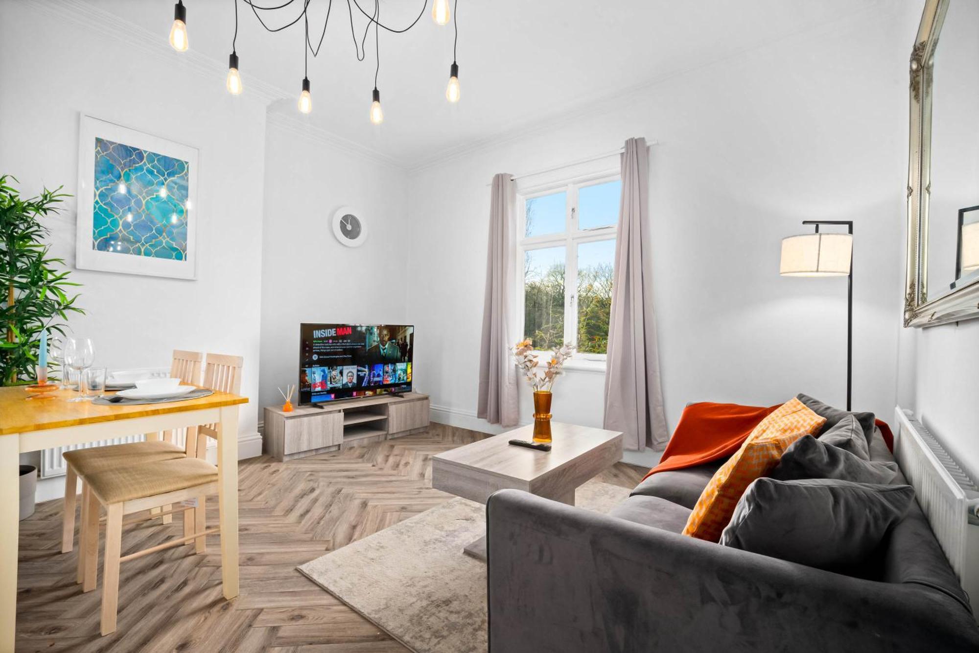 Luxury Apartment - Wolverhampton - Netflix - Smart Tv - Fast Wifi - 7Apc Kültér fotó